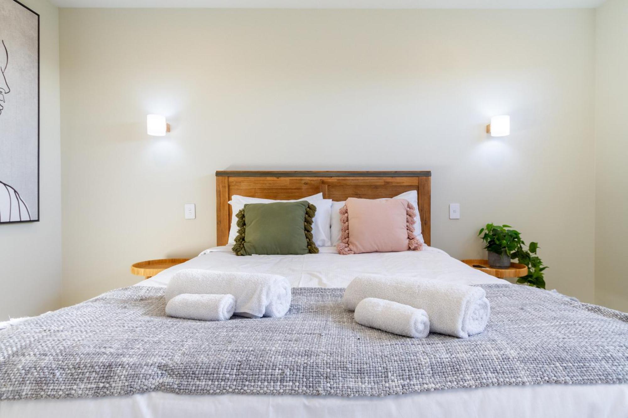 Luxury Beachside Living Elegant 3-bedroom Haven