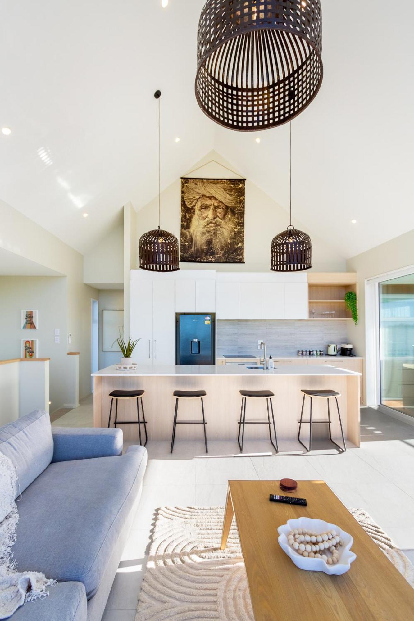 Luxury Beachside Living Elegant 3-bedroom Haven Christchurch