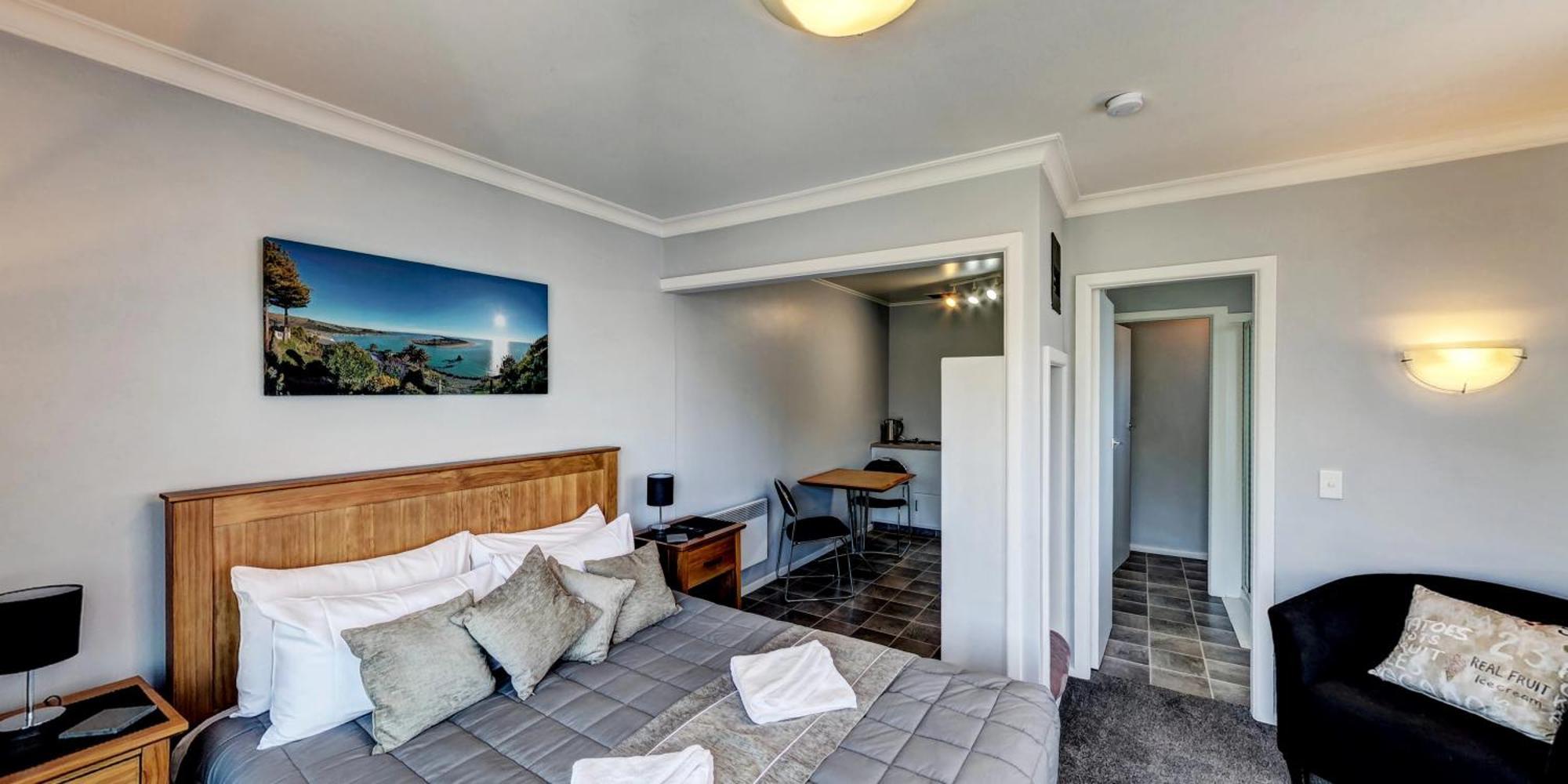 Admiral Motel 3*
