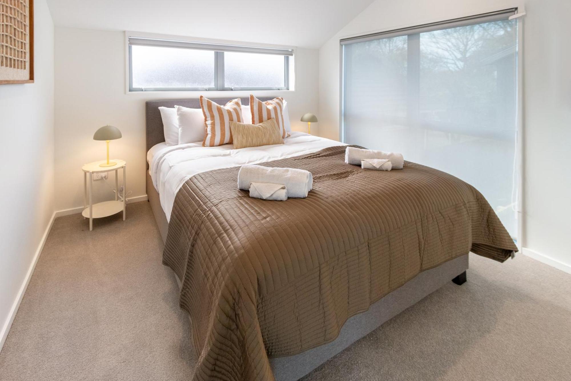 Spacious Near Avon River With Carpark * Christchurch