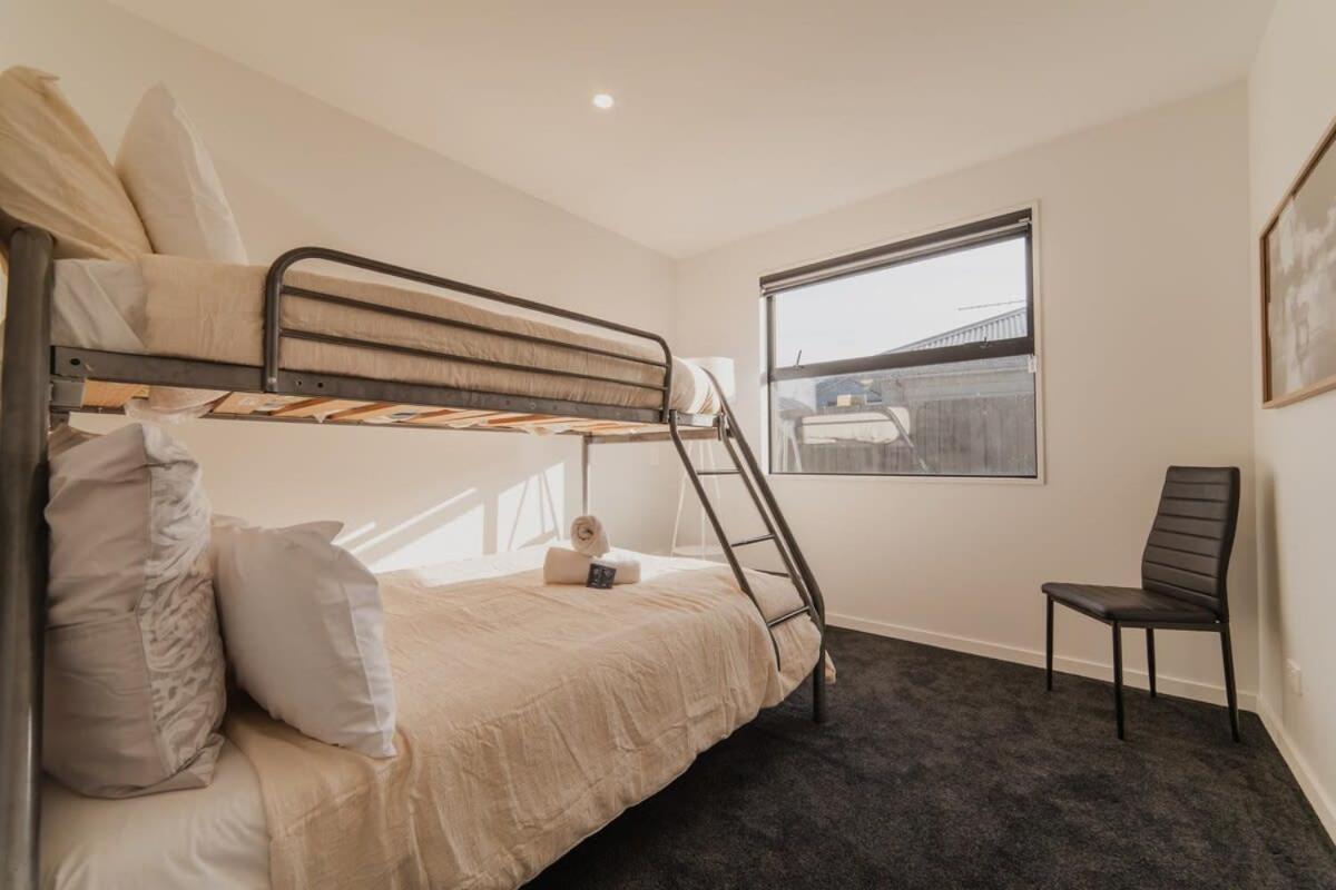 Zenith Escapes Your Quintessential 4br Haven