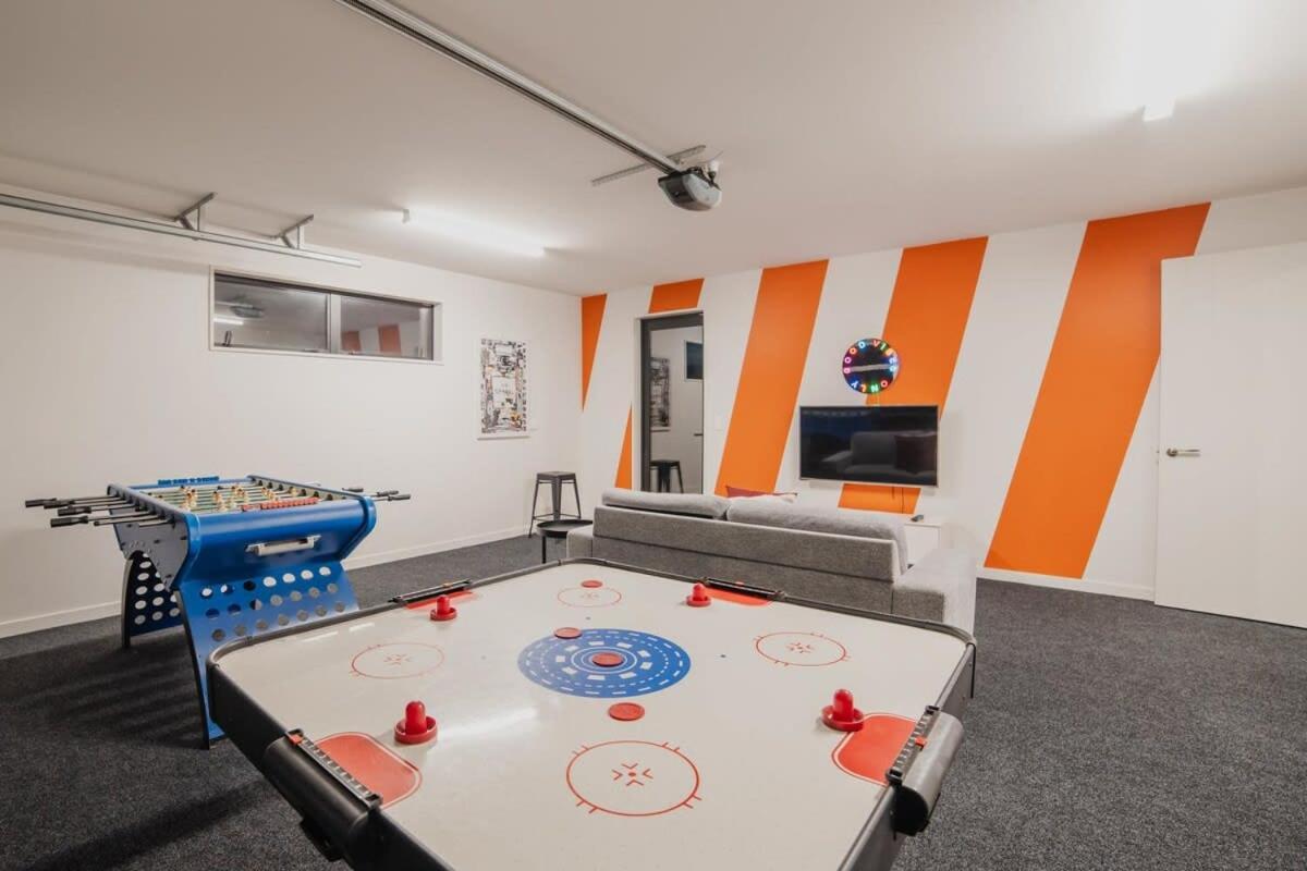 Zenith Escapes Your Quintessential 4br Haven Holiday home Christchurch