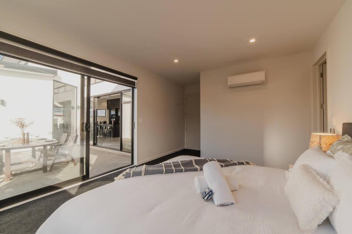 Holiday home Zenith Escapes Your Quintessential 4br Haven