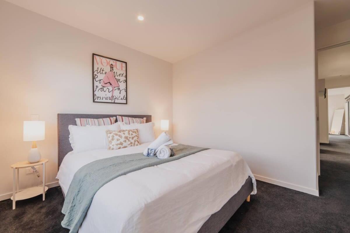 Zenith Escapes Your Quintessential 4br Haven Holiday home Christchurch