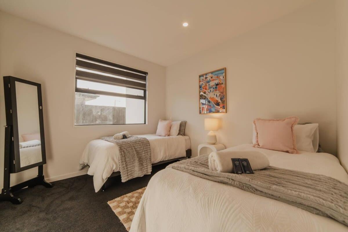Zenith Escapes Your Quintessential 4br Haven *