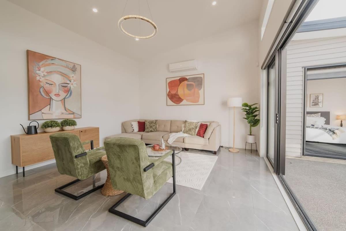 Zenith Escapes Your Quintessential 4br Haven * Christchurch