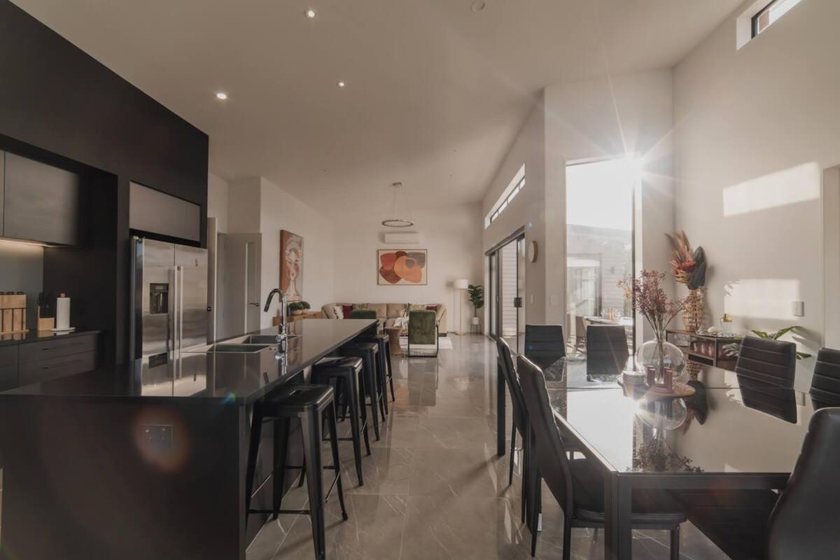 Holiday home Zenith Escapes Your Quintessential 4br Haven Christchurch