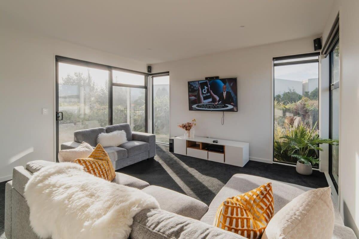Zenith Escapes Your Quintessential 4br Haven Holiday home *