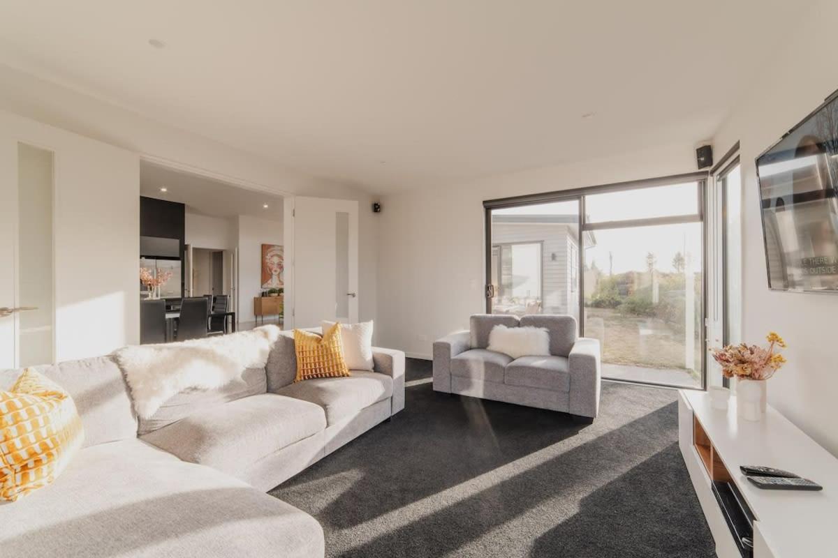 Holiday home Zenith Escapes Your Quintessential 4br Haven *