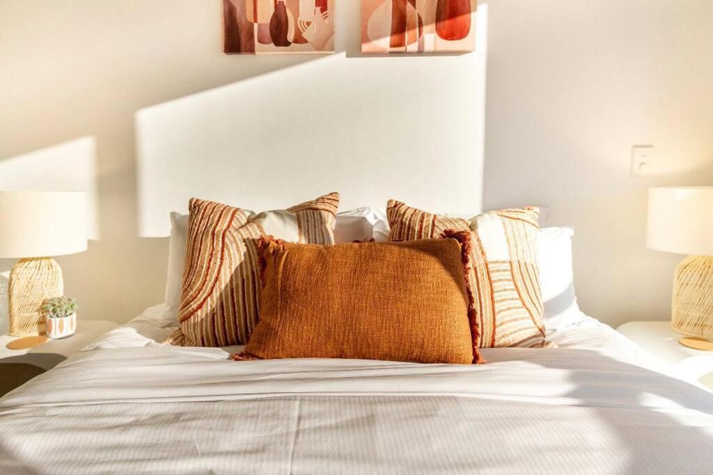 3 Minutes Walk To Riverside Market 4bed4bath Apartamento *