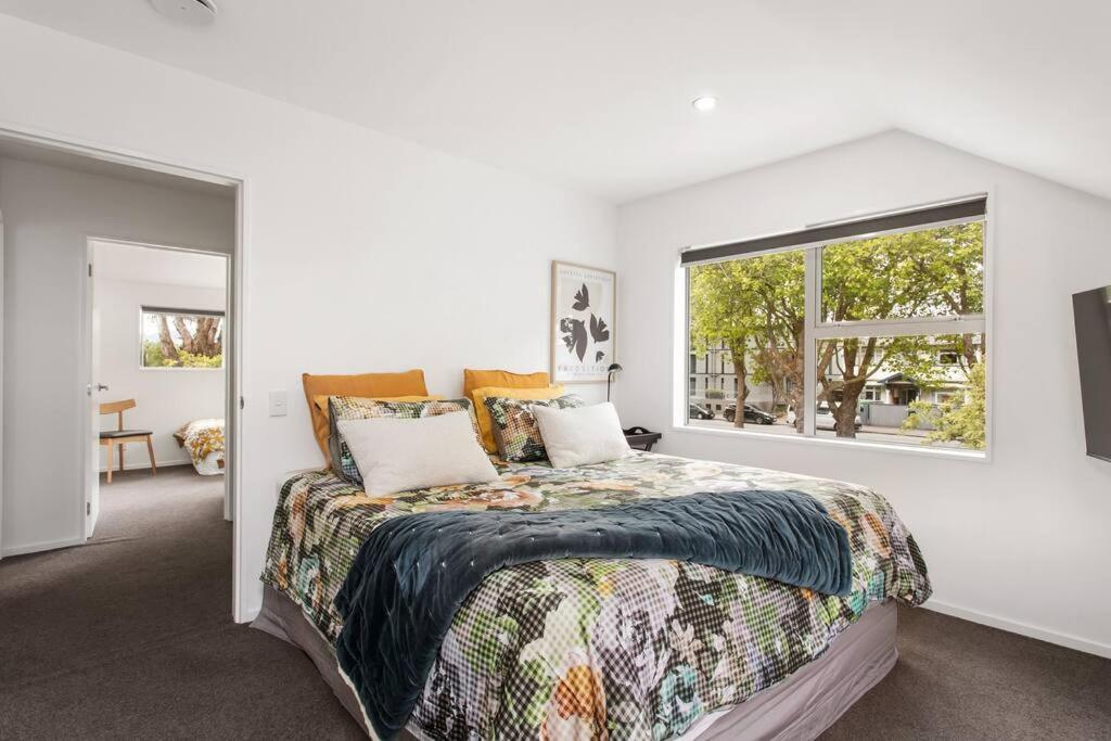 Apartment Convenient Urban Townhouse 2 Carparks Available