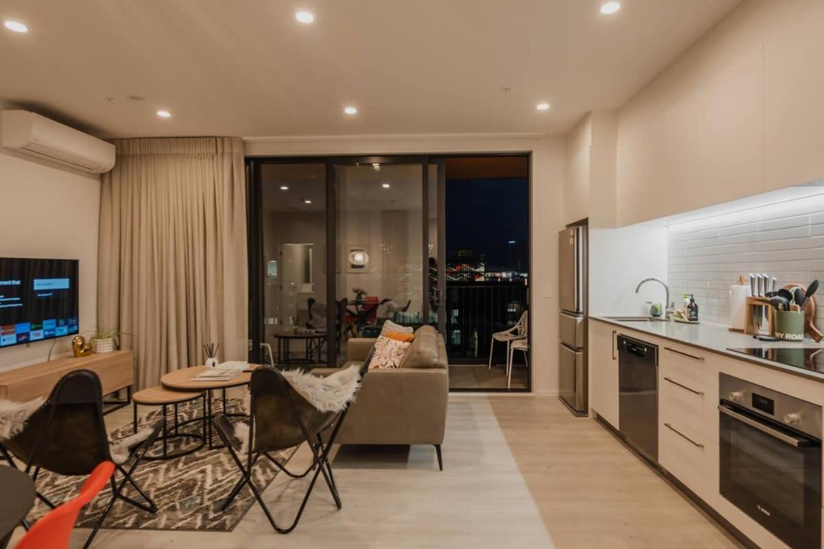 Apartment Tuam On Sleeps 5 *