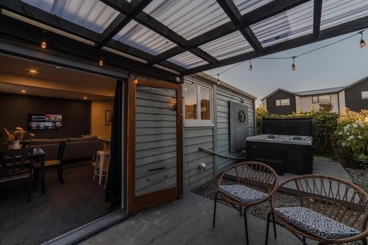 Peaceful & Hot Tub Holiday home *