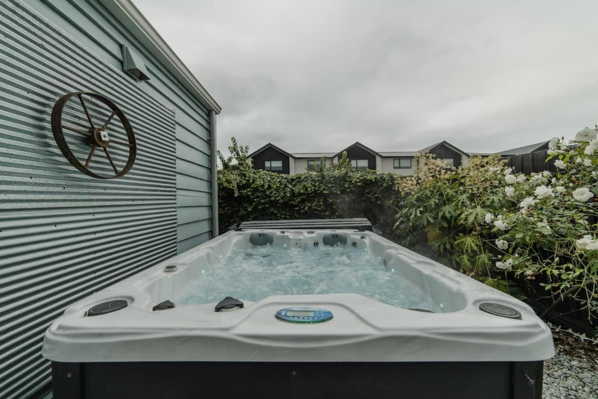 Peaceful & Hot Tub