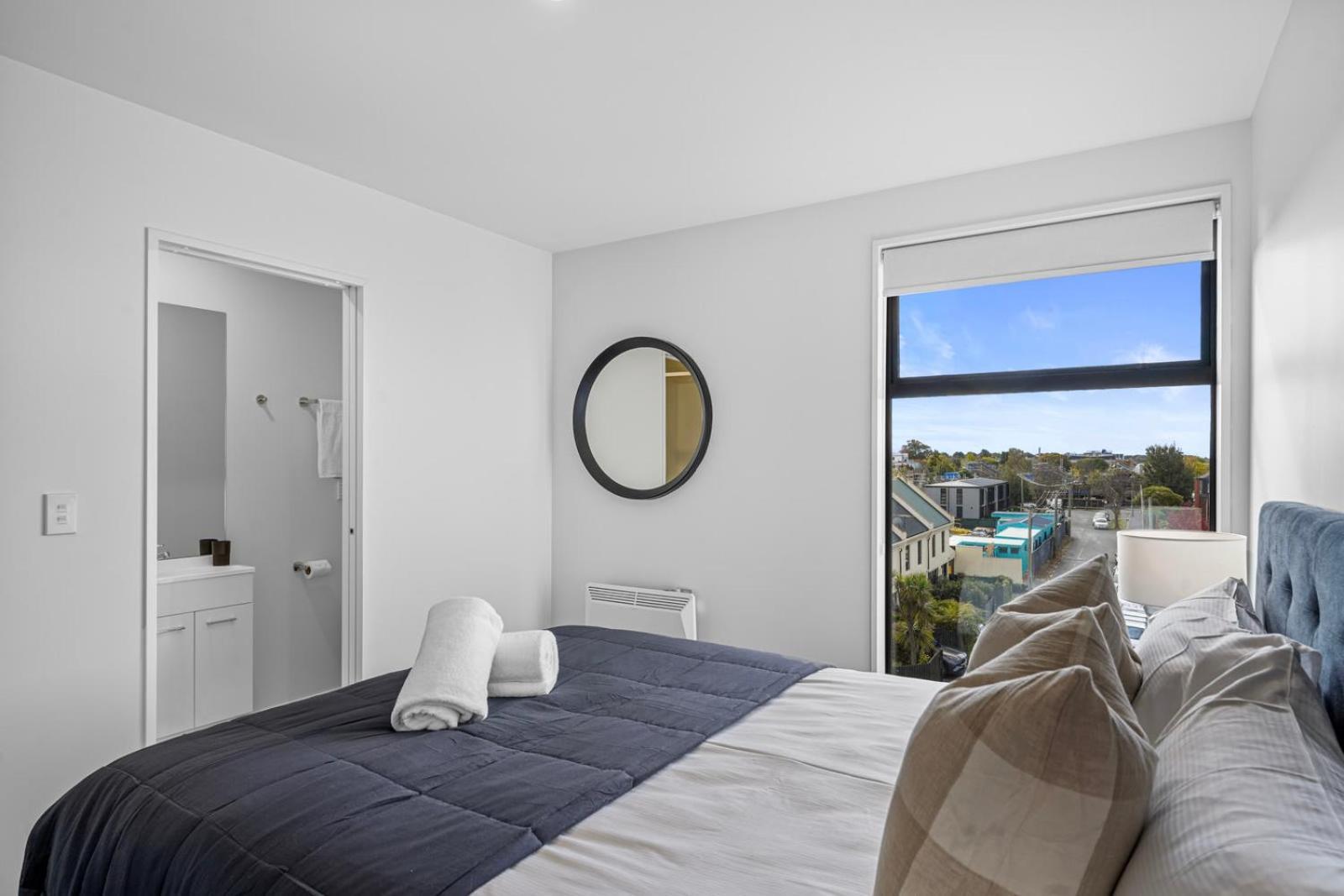 The Salisbury - 2 Bedroom Apartment *