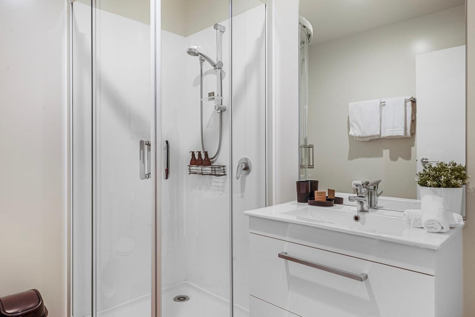 The Salisbury - 2 Bedroom Apartment *