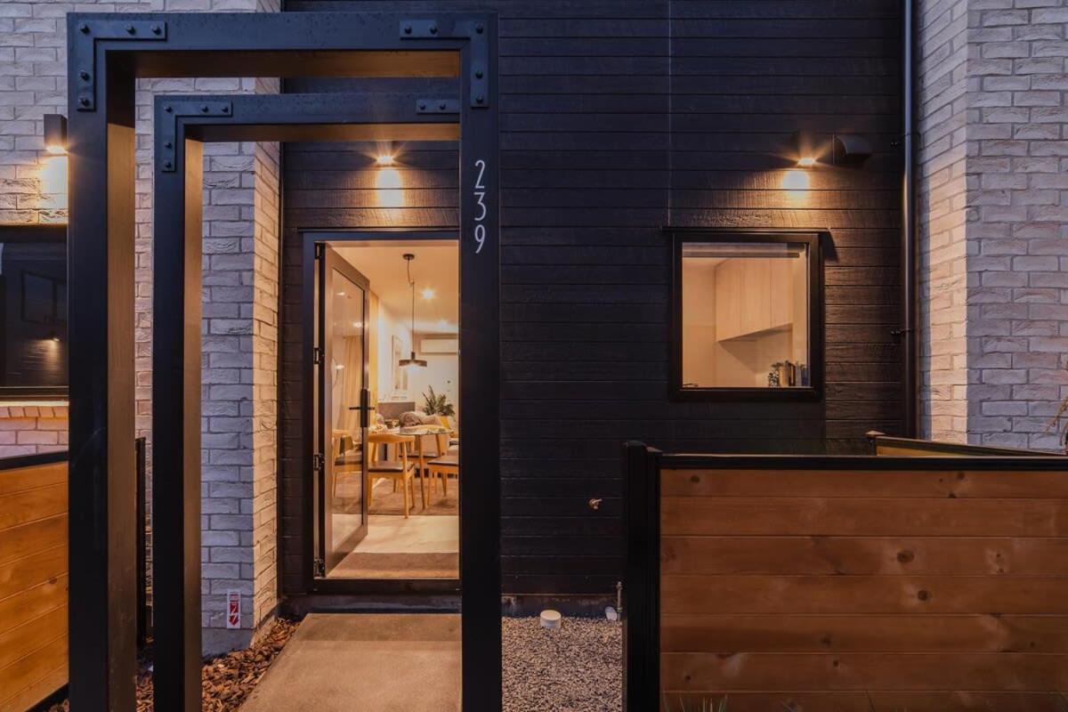 The Perfect Nook - Designers Delight Holiday home Christchurch