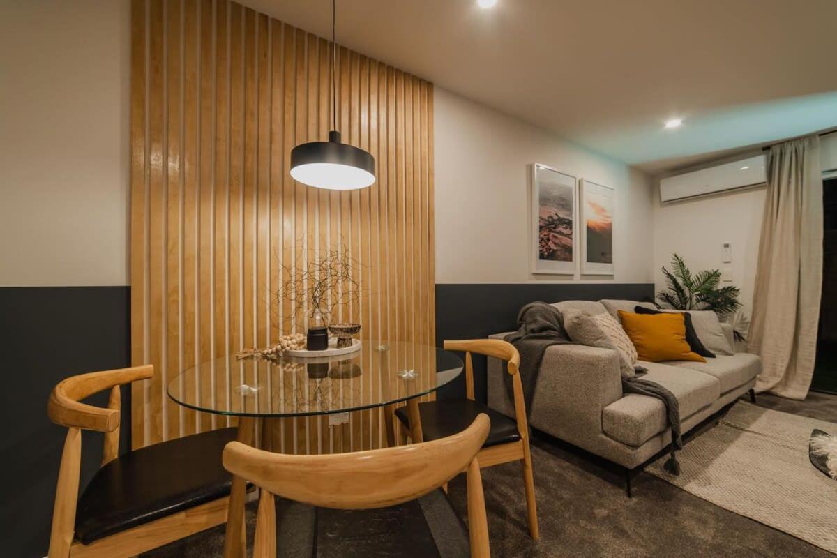 The Perfect Nook - Designers Delight Holiday home *