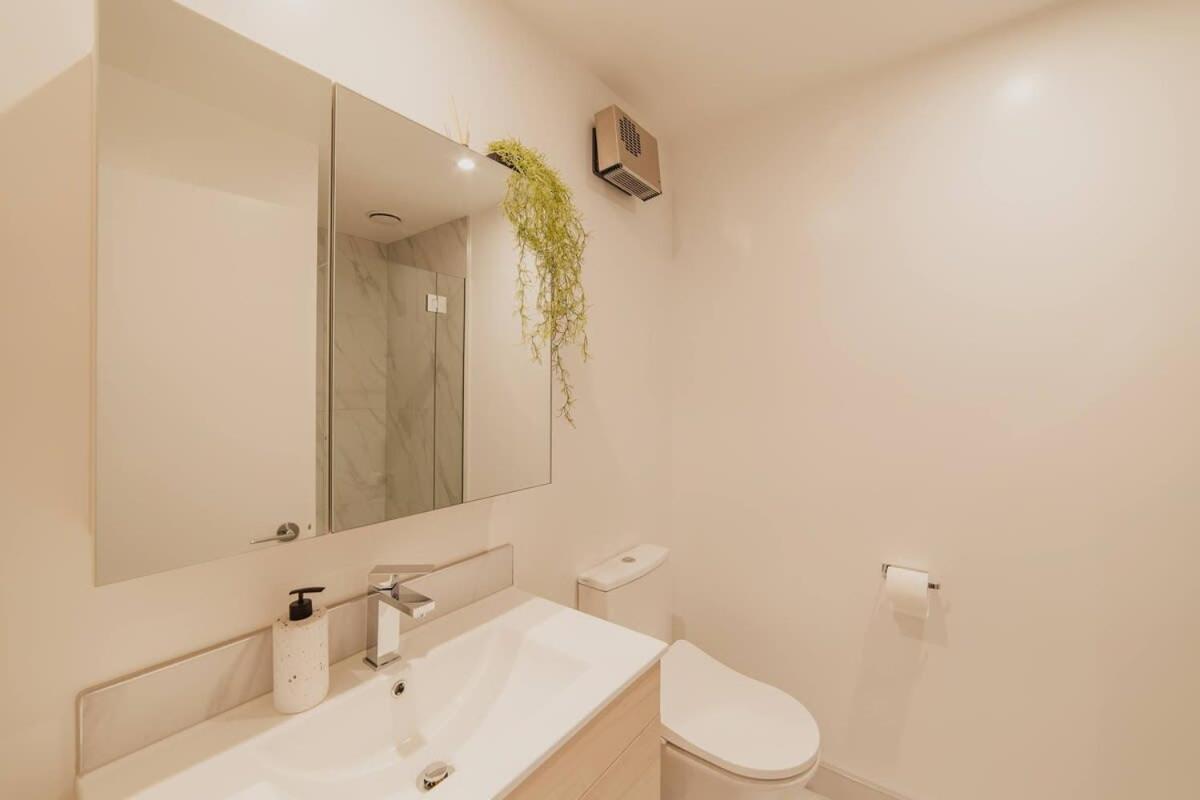 Madhouse Comfort - 2-br Haven On Tuam Street Holiday home