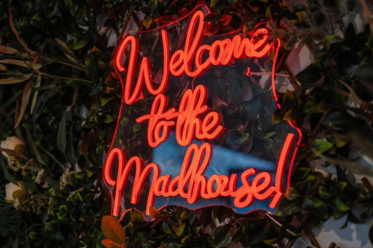 Madhouse Comfort - 2-br Haven On Tuam Street Holiday home