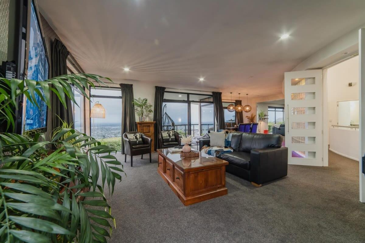 Million Dollar Views - Sleeps 12 *