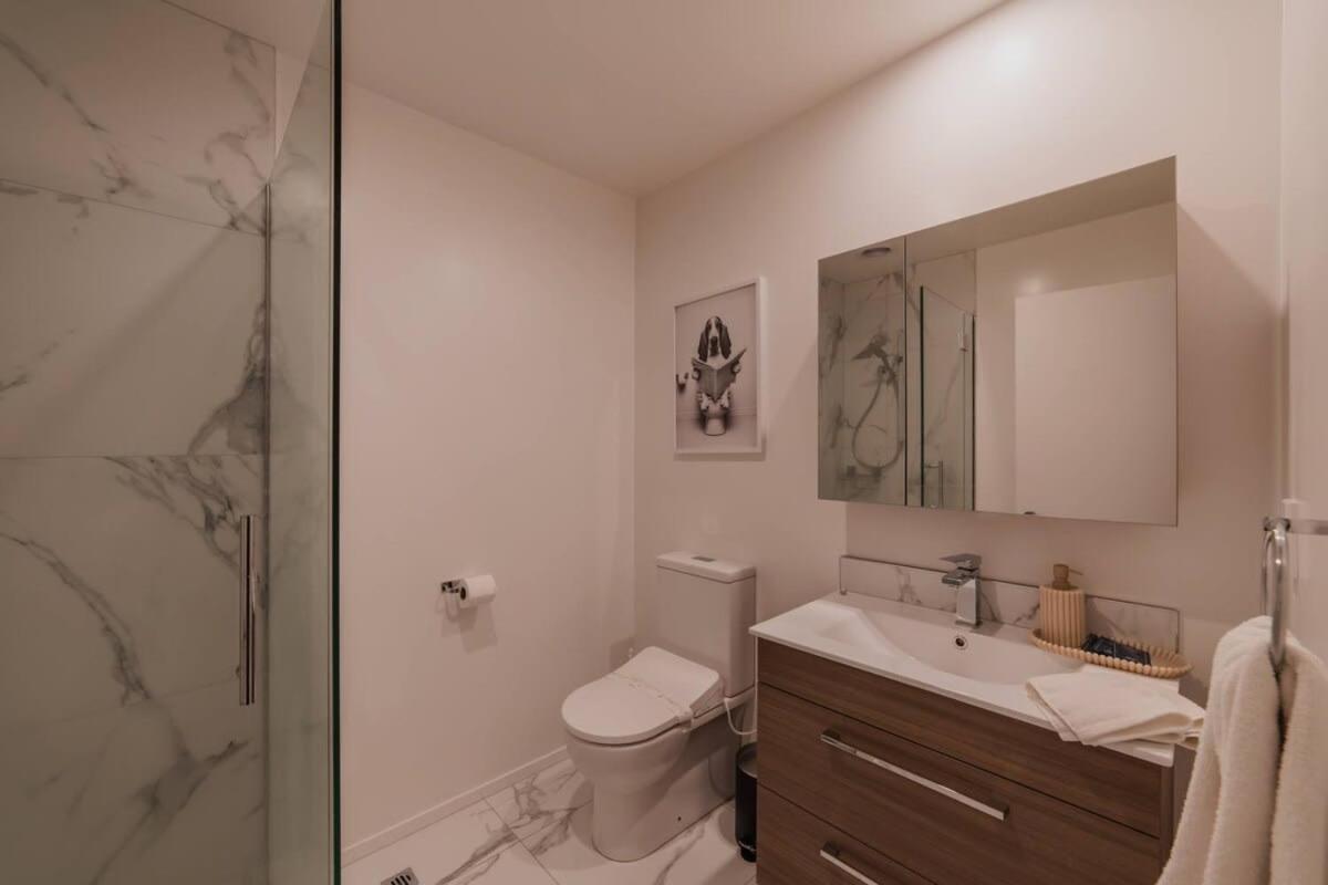 The Riccarton Niche - Sleek 2-bedroom Urban Pad Holiday home Christchurch