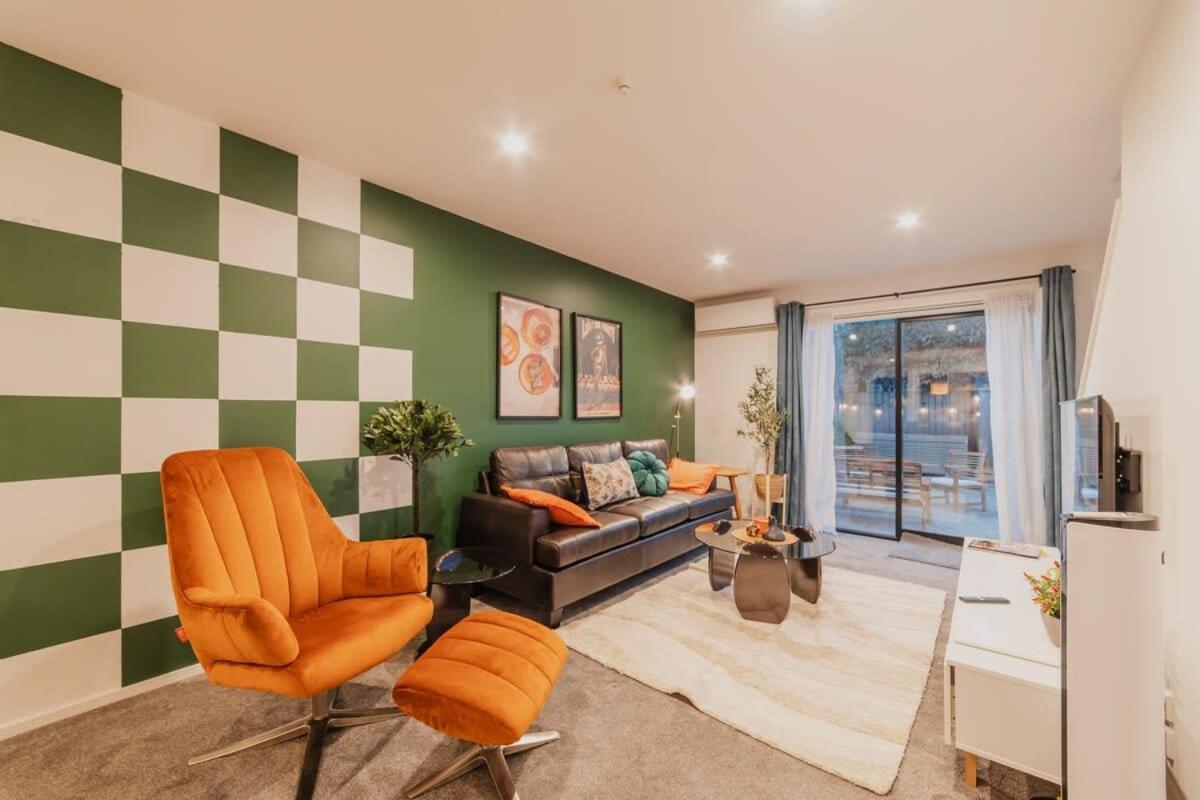 The Riccarton Niche - Sleek 2-bedroom Urban Pad Holiday home *