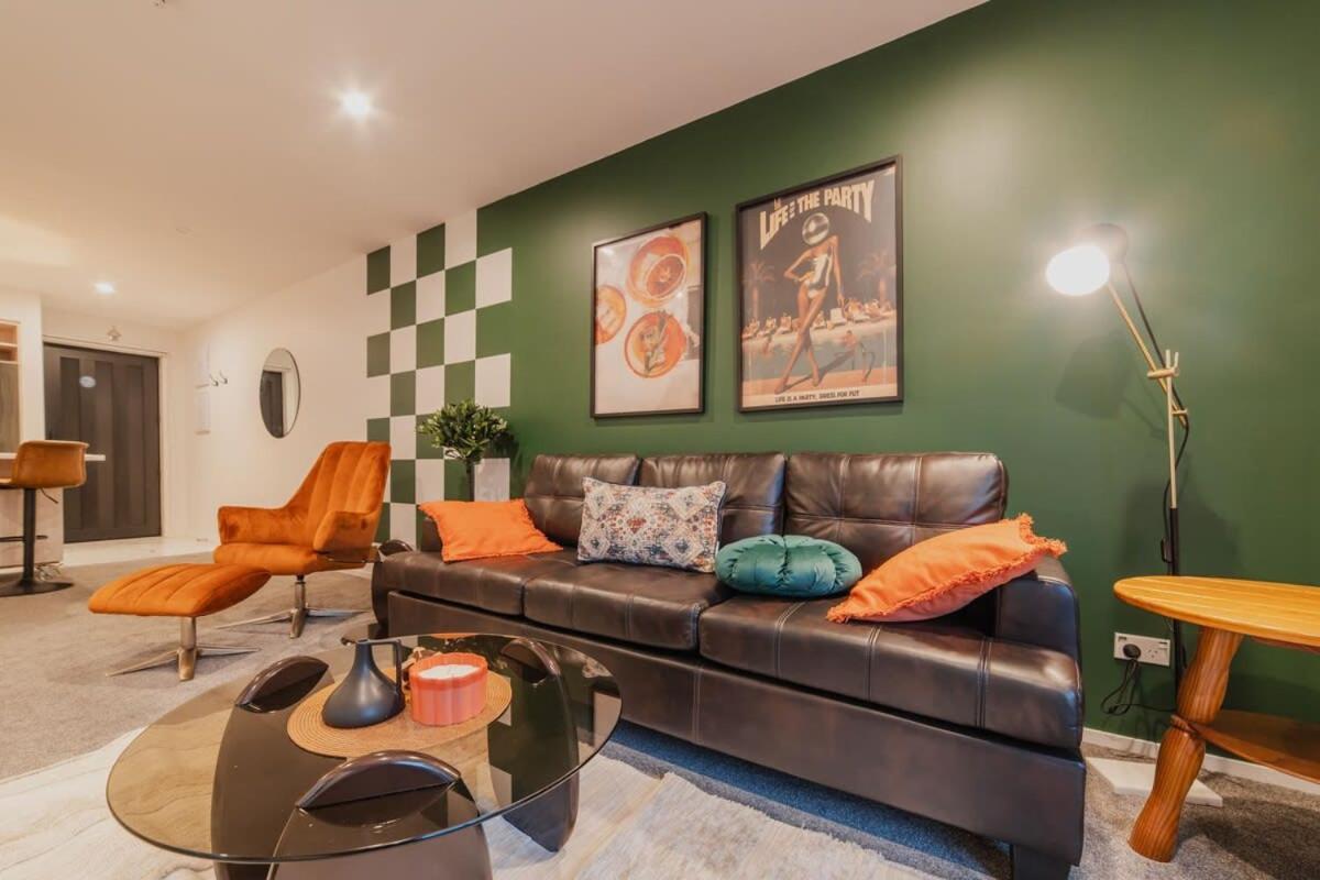 The Riccarton Niche - Sleek 2-bedroom Urban Pad * Christchurch