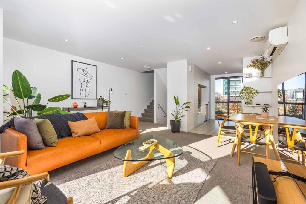 Luxury 2br W Balcony Parkside * Christchurch