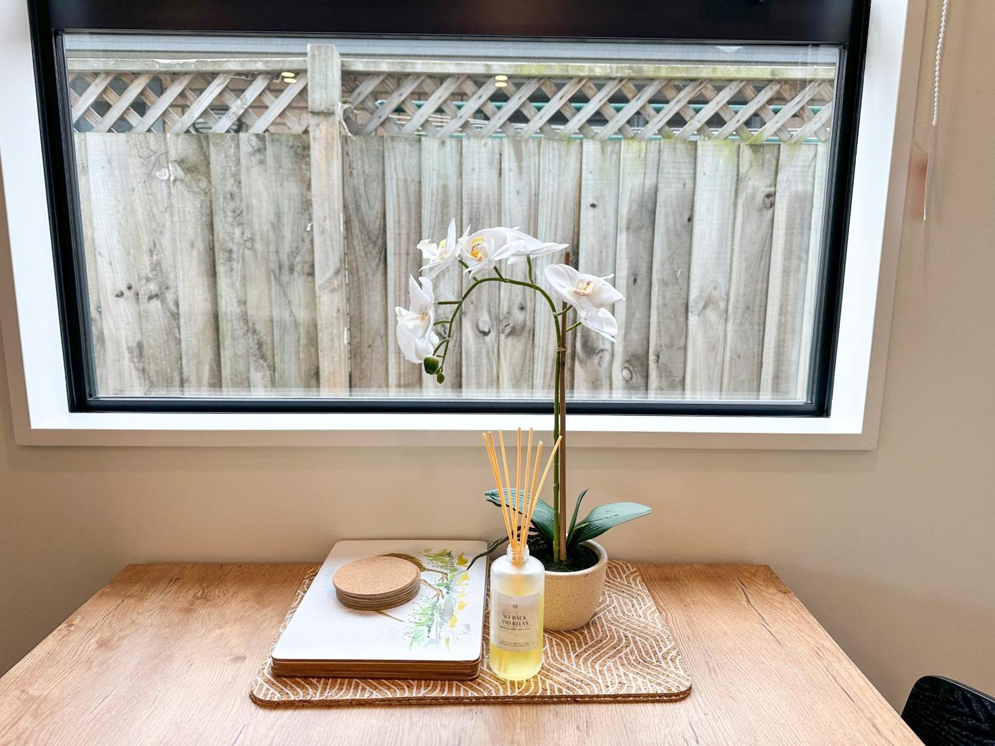 Cosy Modern - New Build In Holiday home *