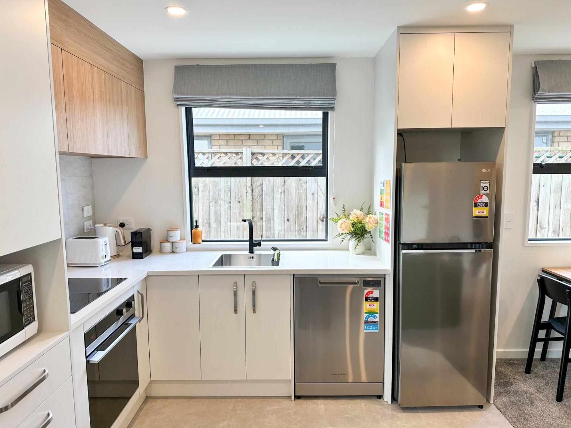 Cosy Modern - New Build In Christchurch