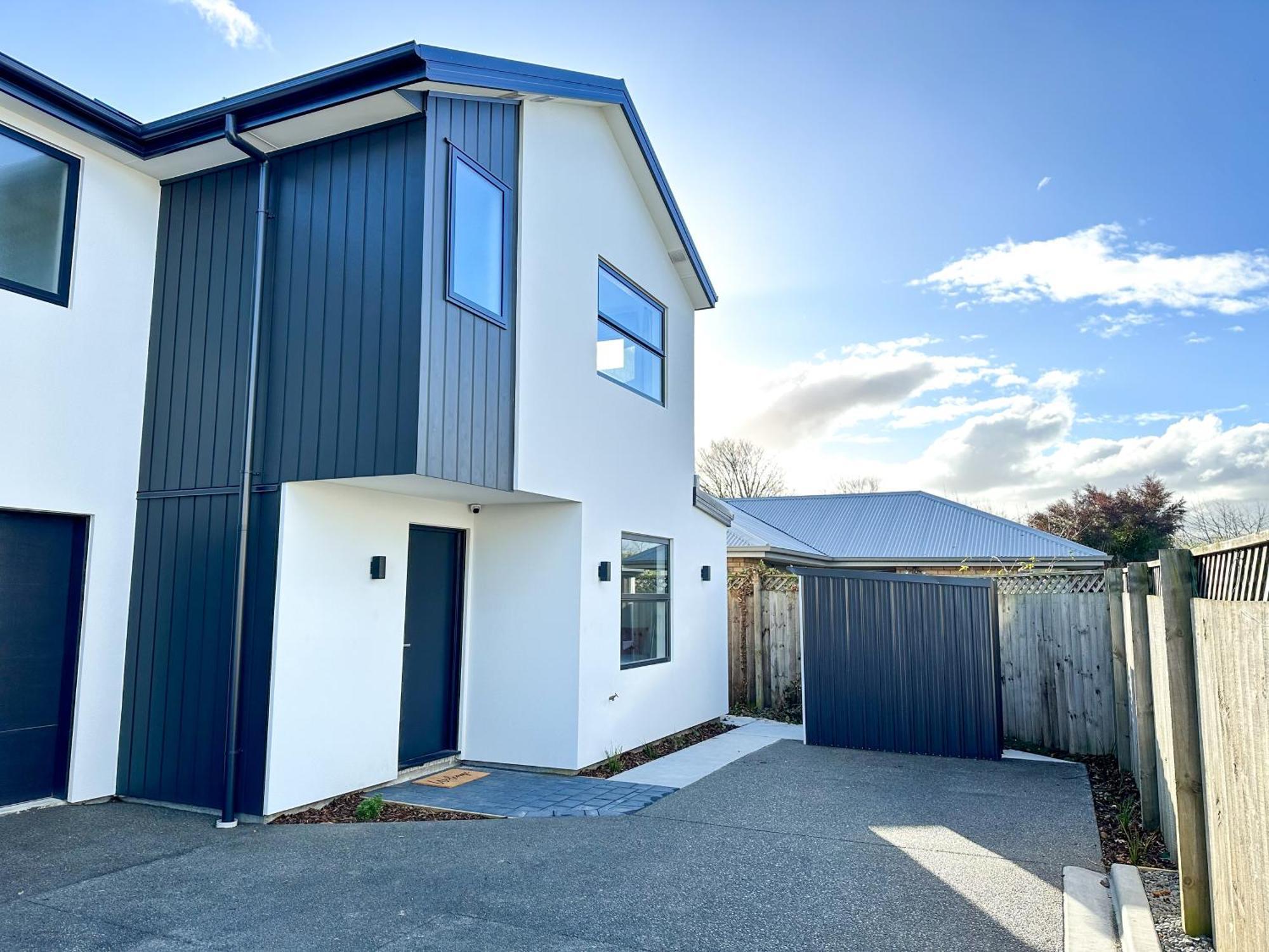 Cosy Modern - New Build In * Christchurch