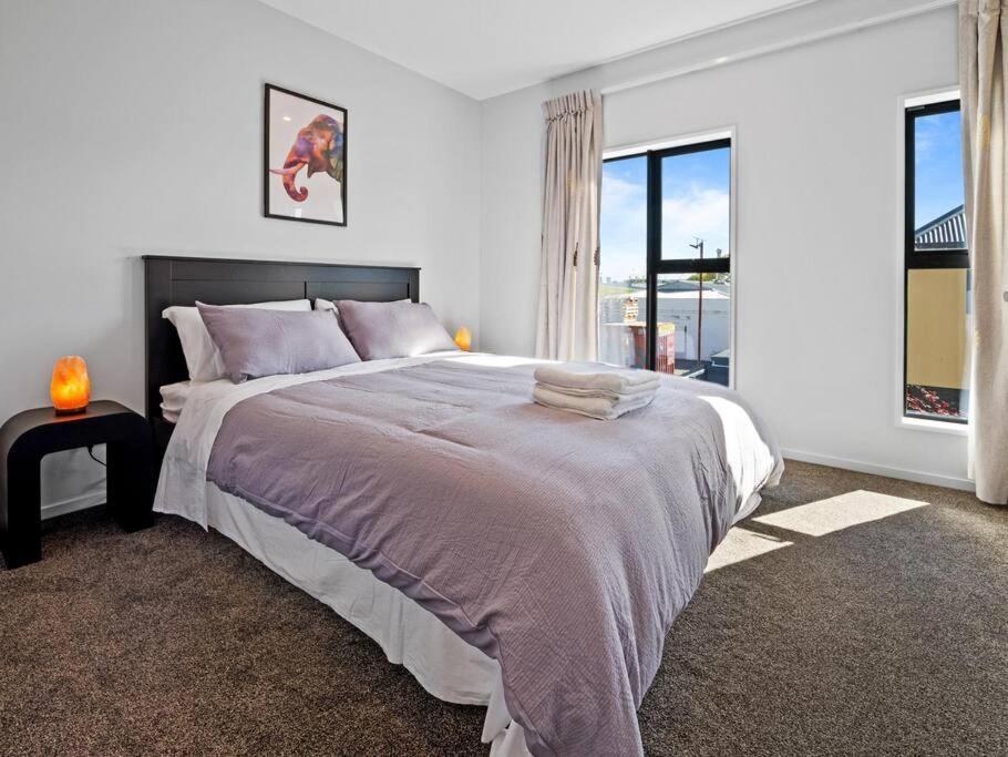 Centrally Located Two Bedroom House With Parking