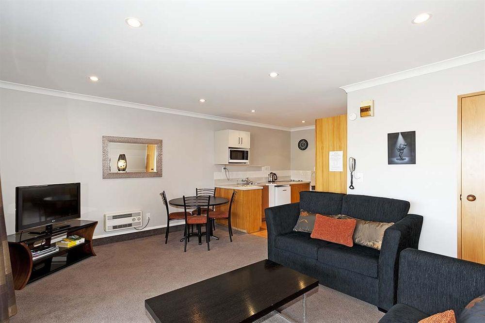Strathern Motor 4* Christchurch