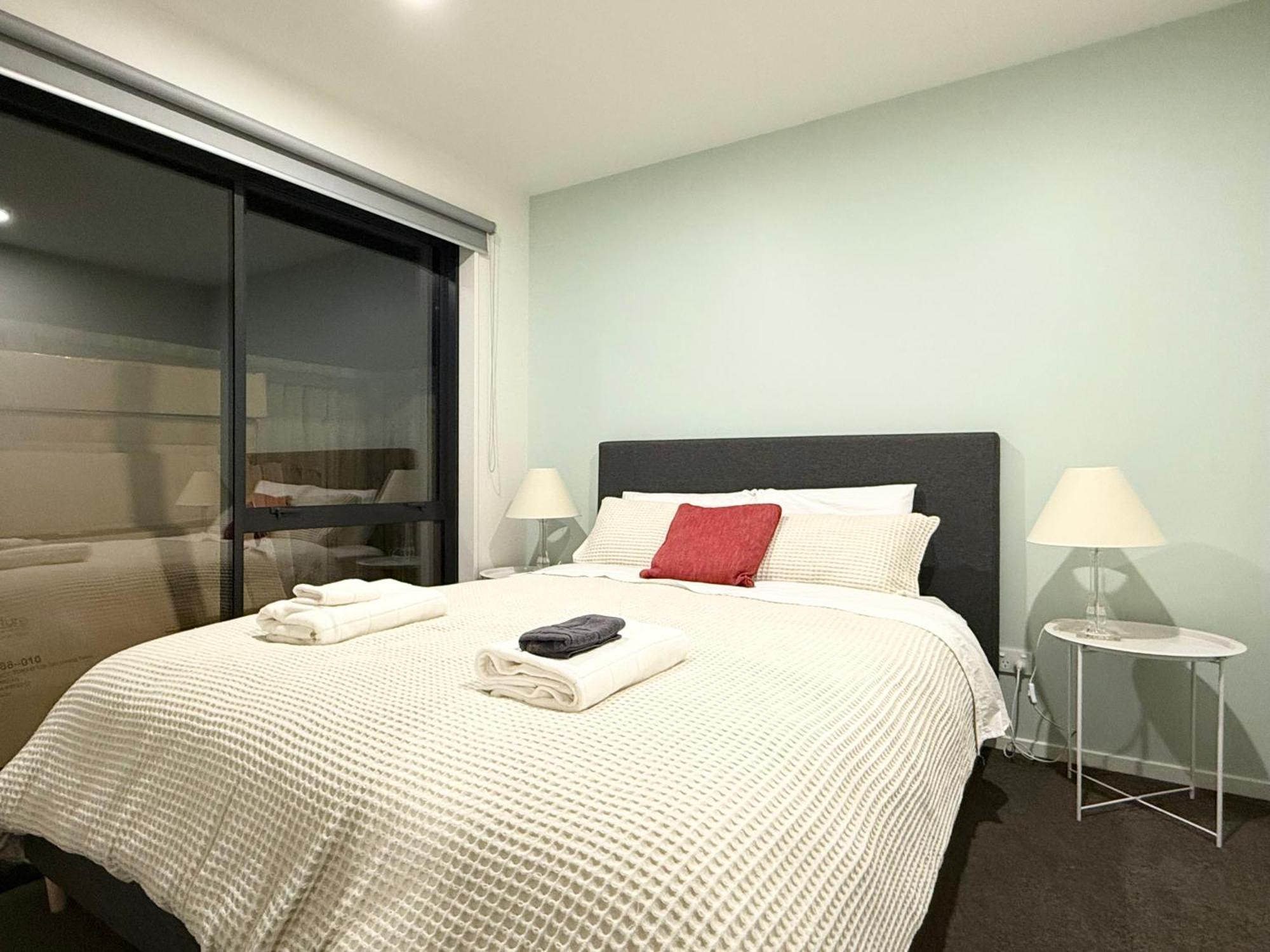 3brm 3 Bathroom Townhouse Free Car Park Apartment Christchurch