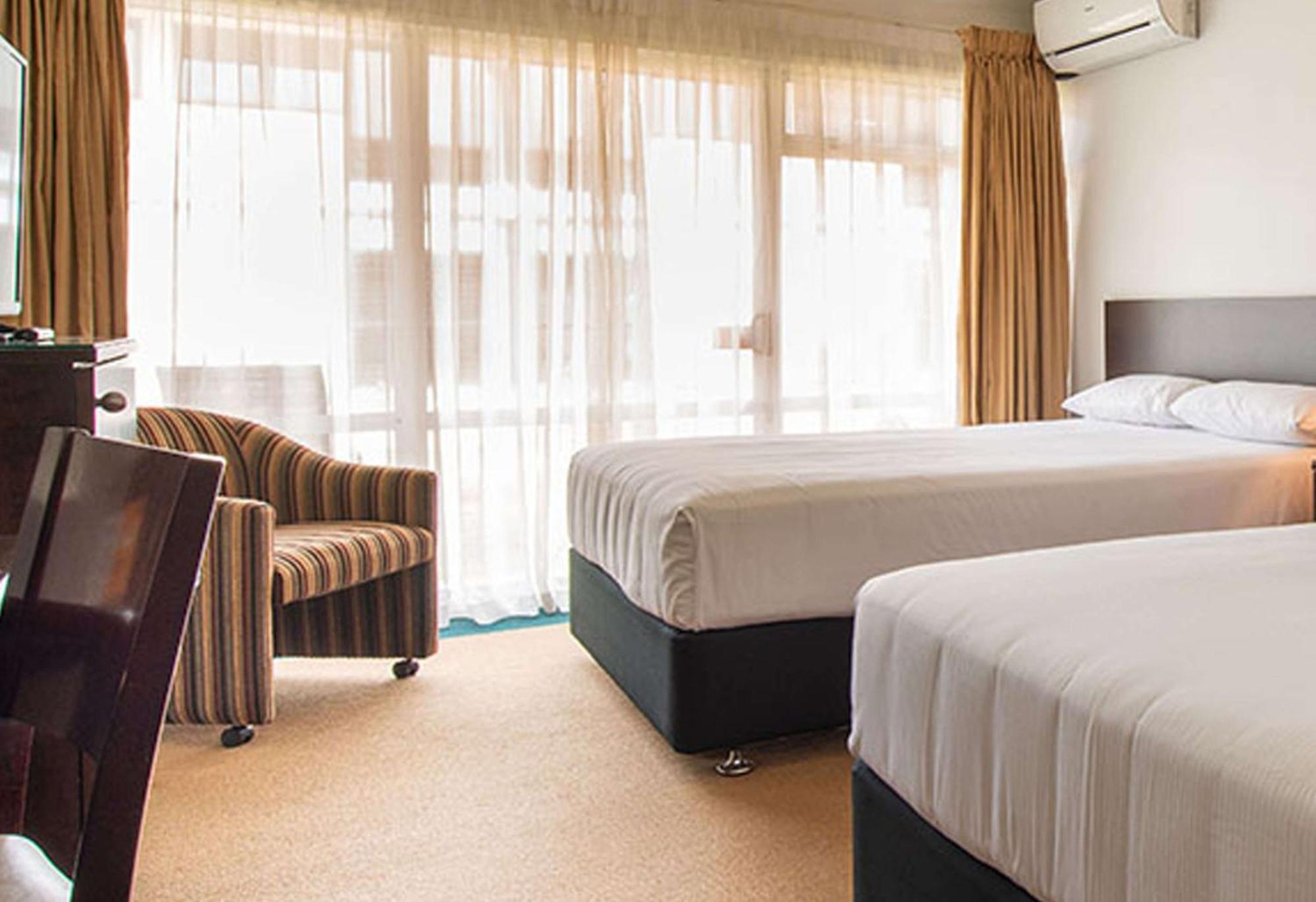 Sudima Airport Hotel 4*