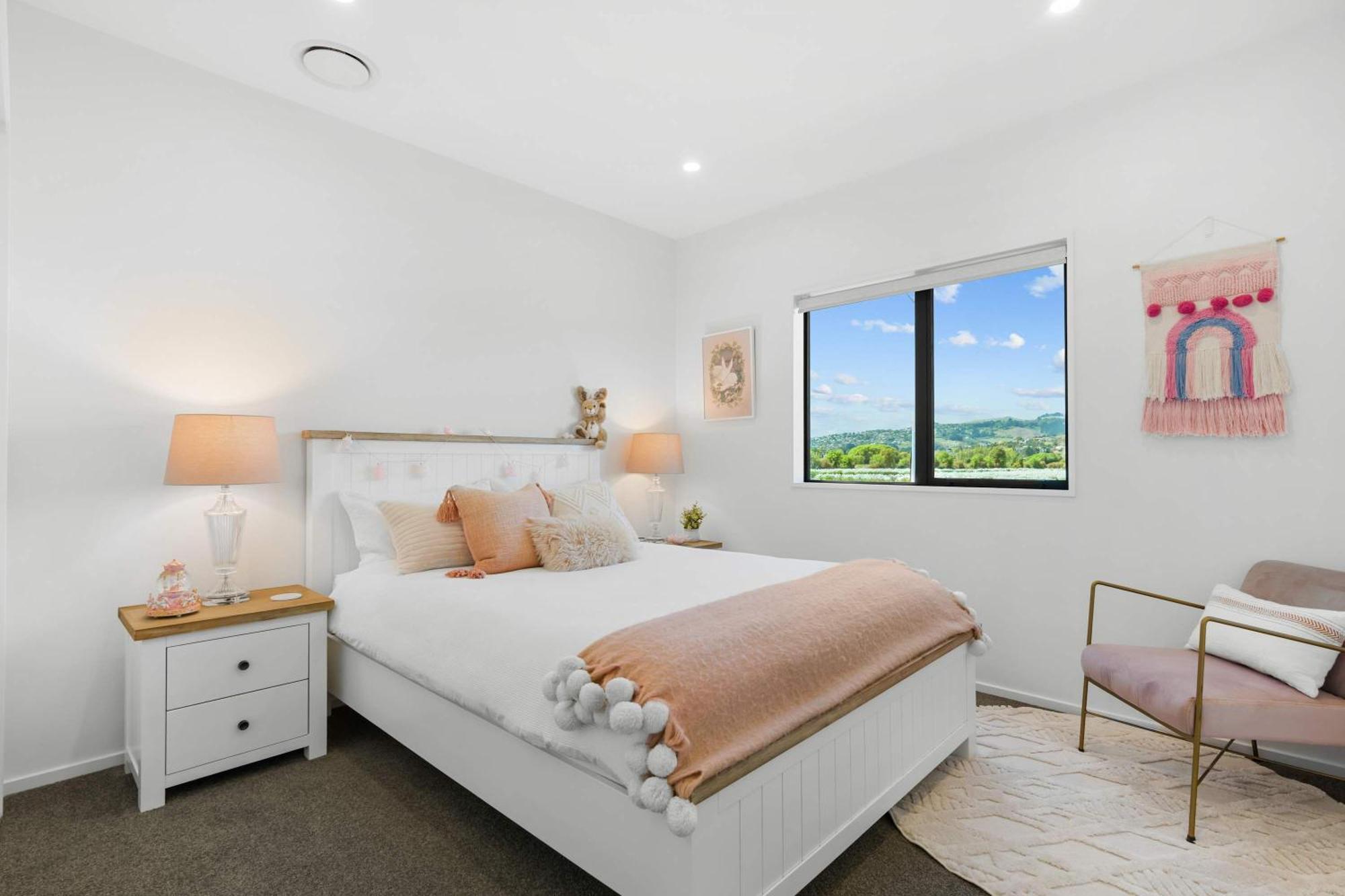 Holiday home 5-bed Luxury Living At It's Finest That Sleeps 10 Christchurch