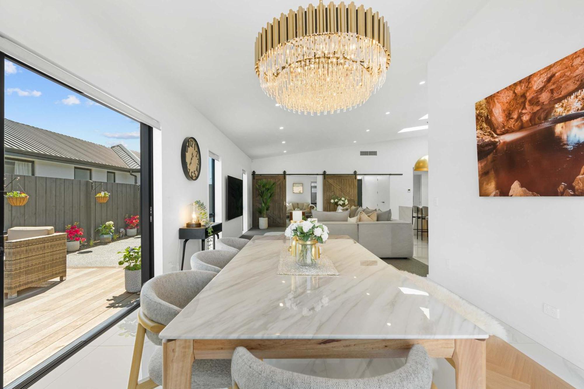 5-bed Luxury Living At It's Finest That Sleeps 10 *