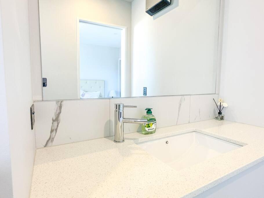 Brand New 3br Opposite To Uc