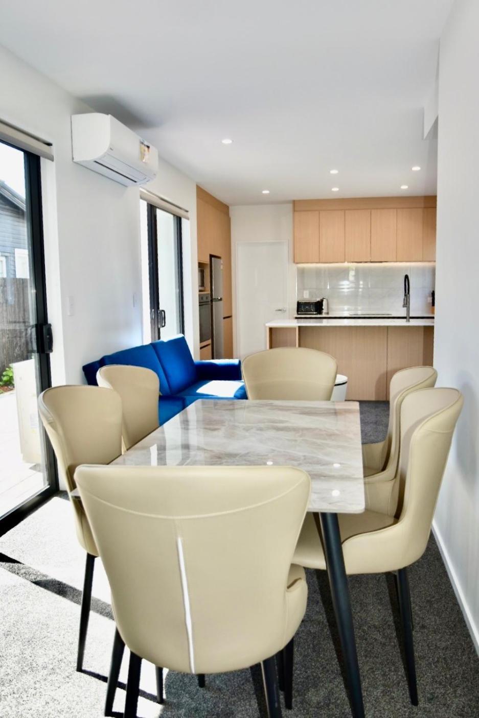 Villa Brand New Close To Cbd 3 Bed 3 Bath With Garage Christchurch