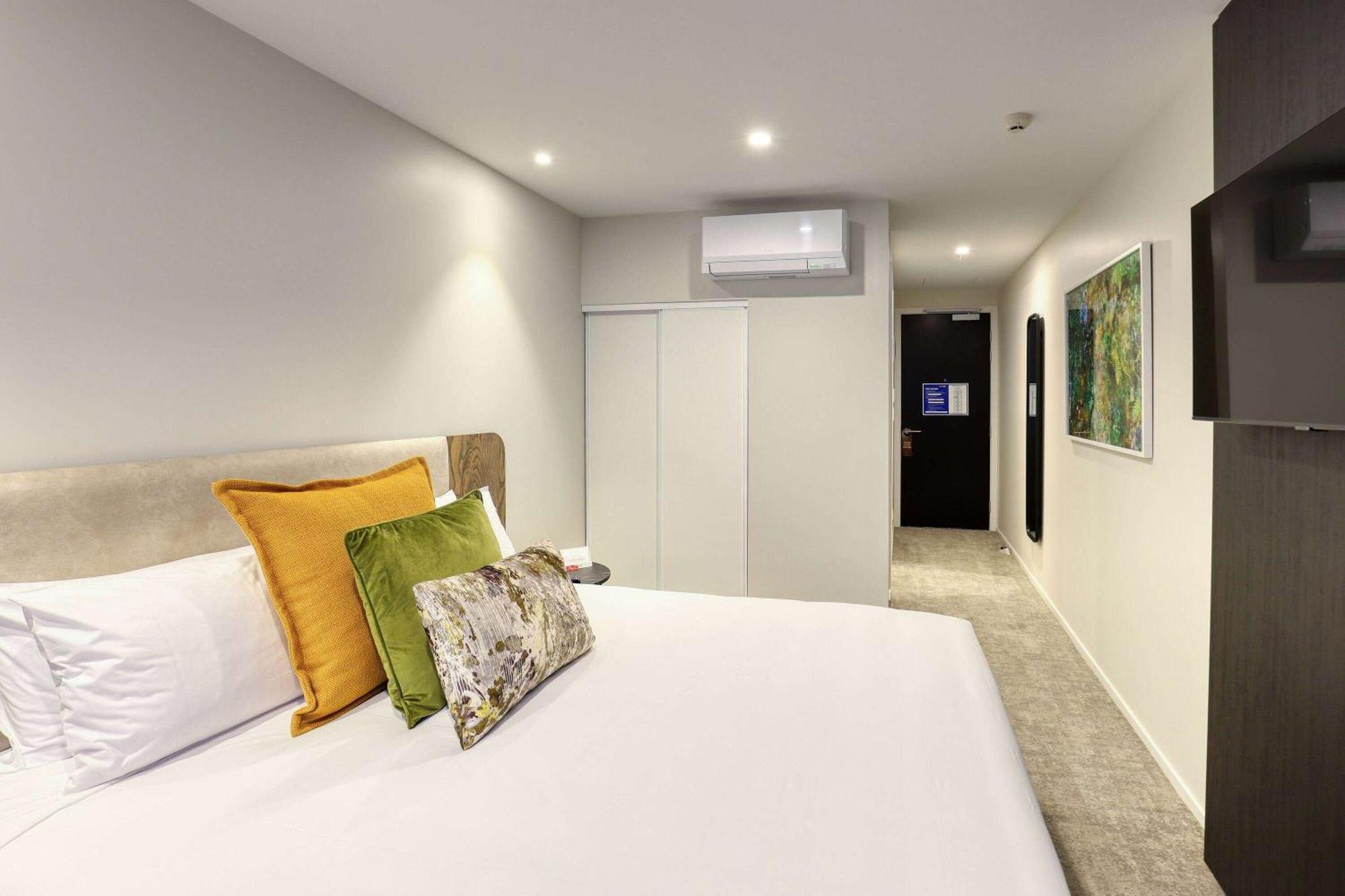 Wyndham Garden Kilmore Street 4*