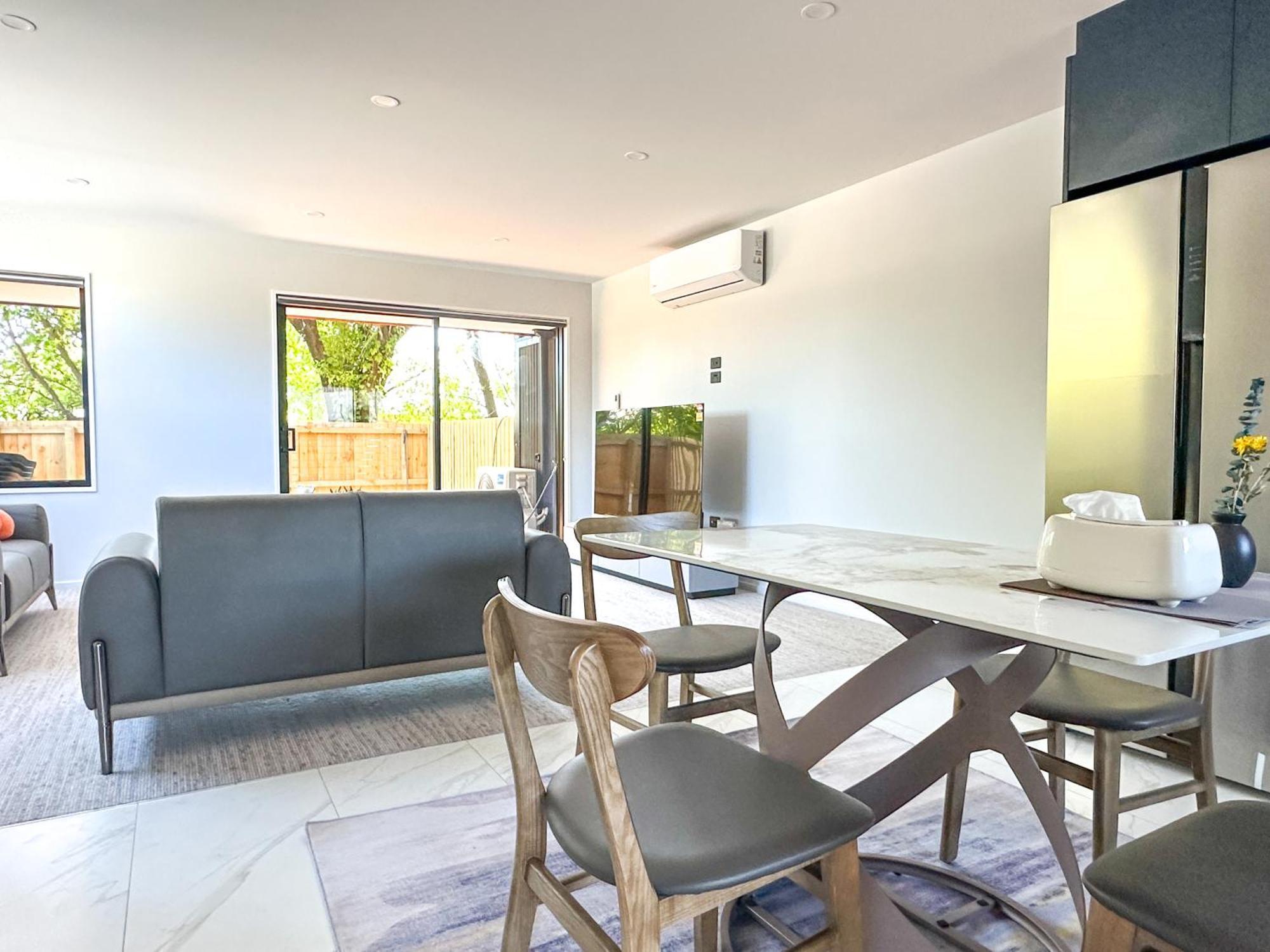 Holiday home Brand New 3br Opposite To Uc