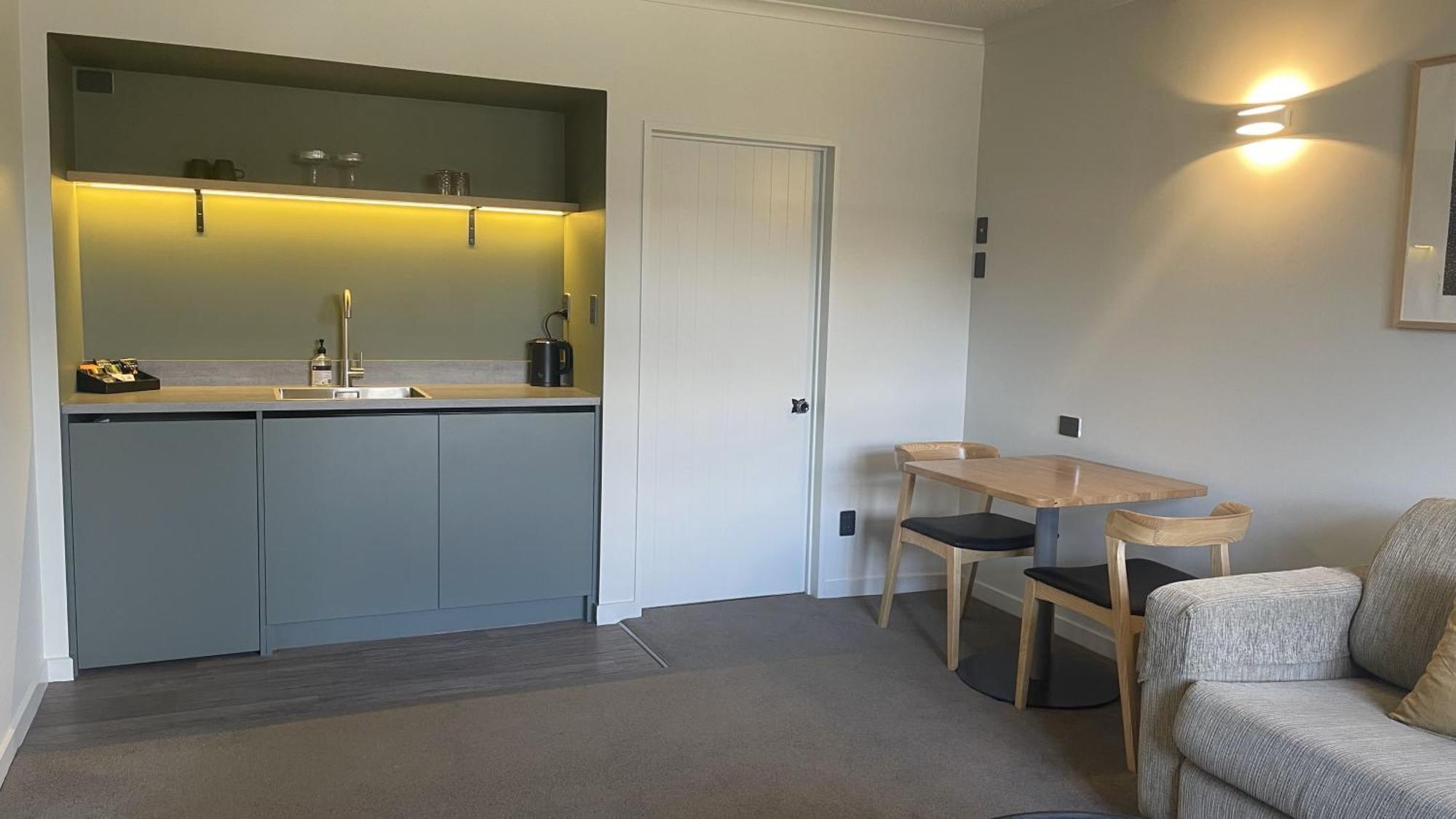 The Elmwood * Christchurch