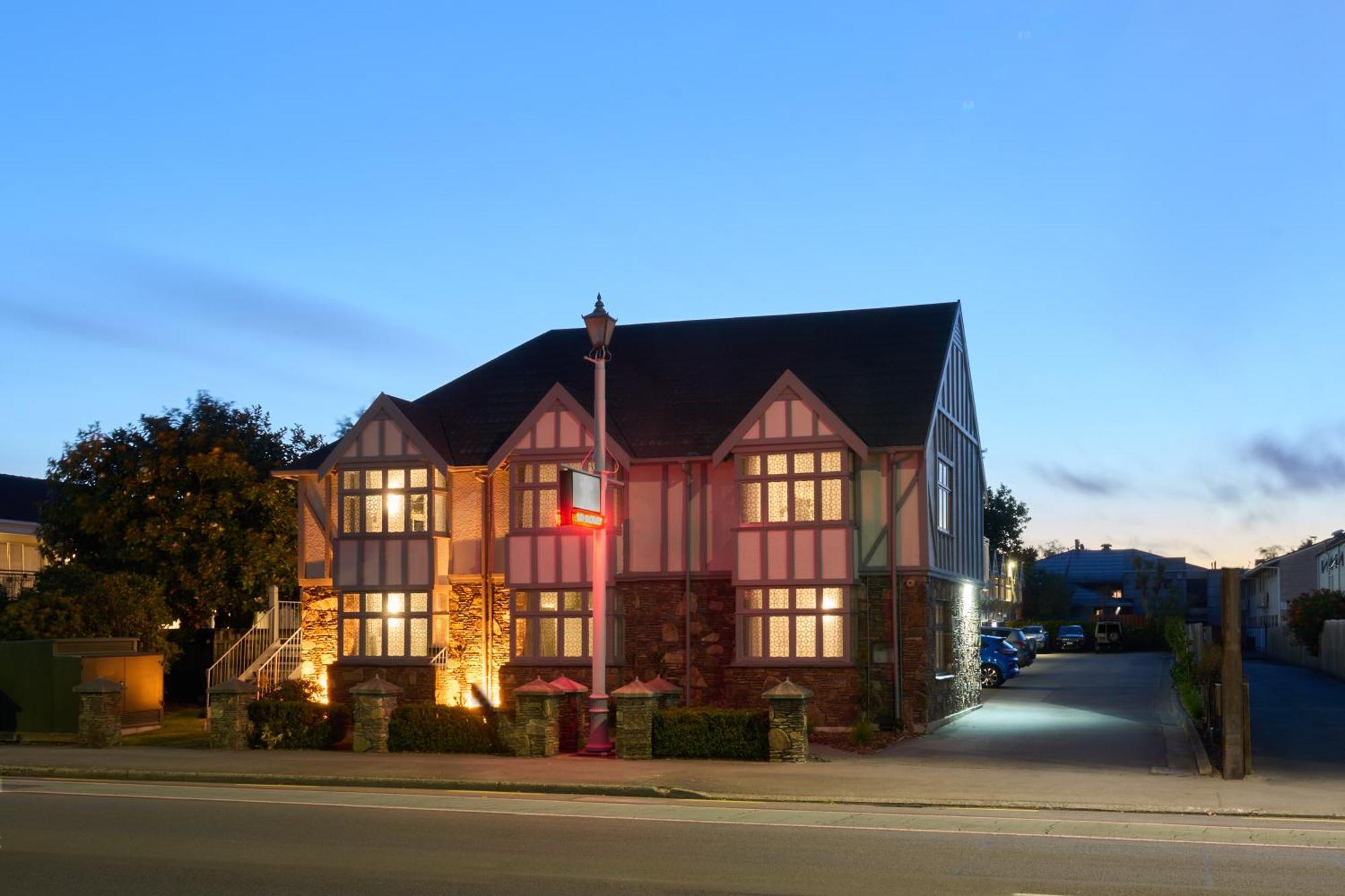 Motel The Elmwood *