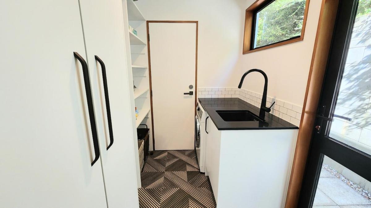Oceanview Luxury 3brm Family Retreat Christchurch