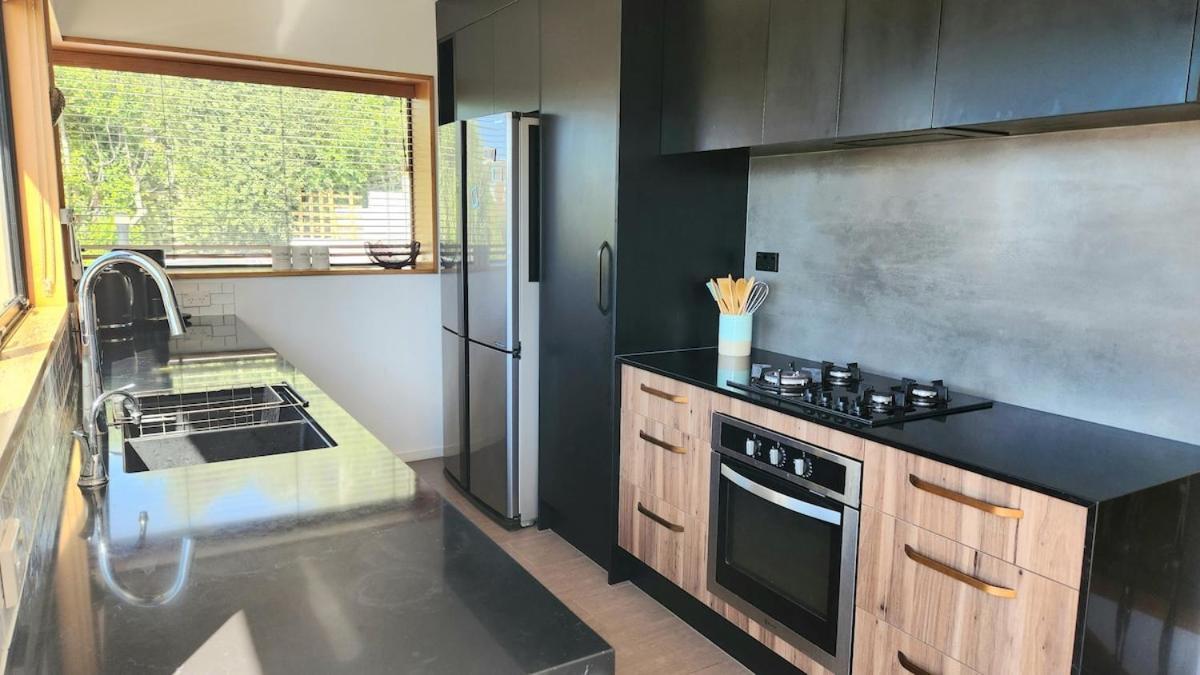 Oceanview Luxury 3brm Family Retreat Christchurch