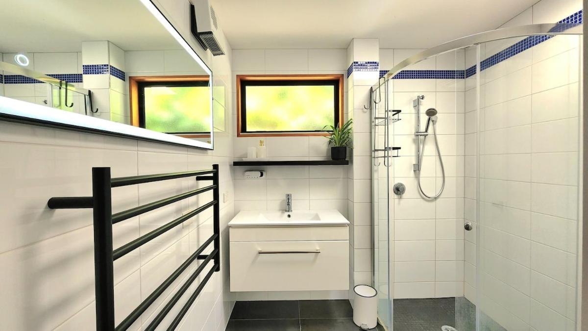 Oceanview Luxury 3brm Family Retreat Christchurch