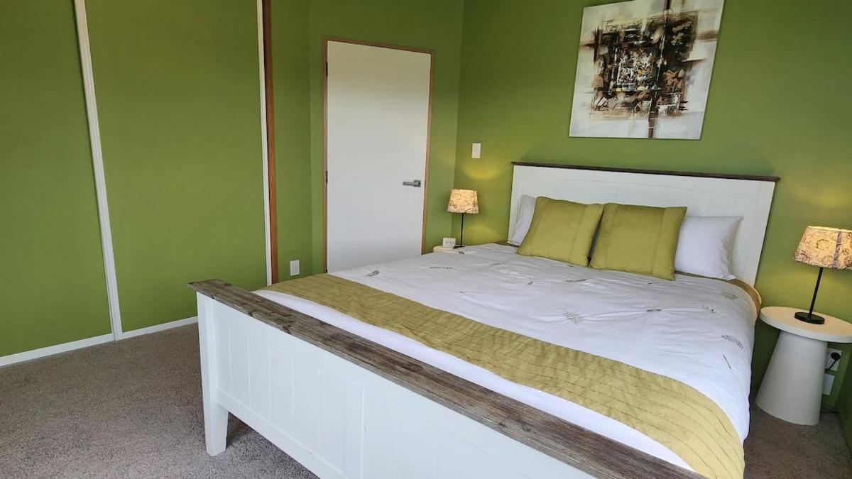 Oceanview Luxury 3brm Family Retreat Holiday home