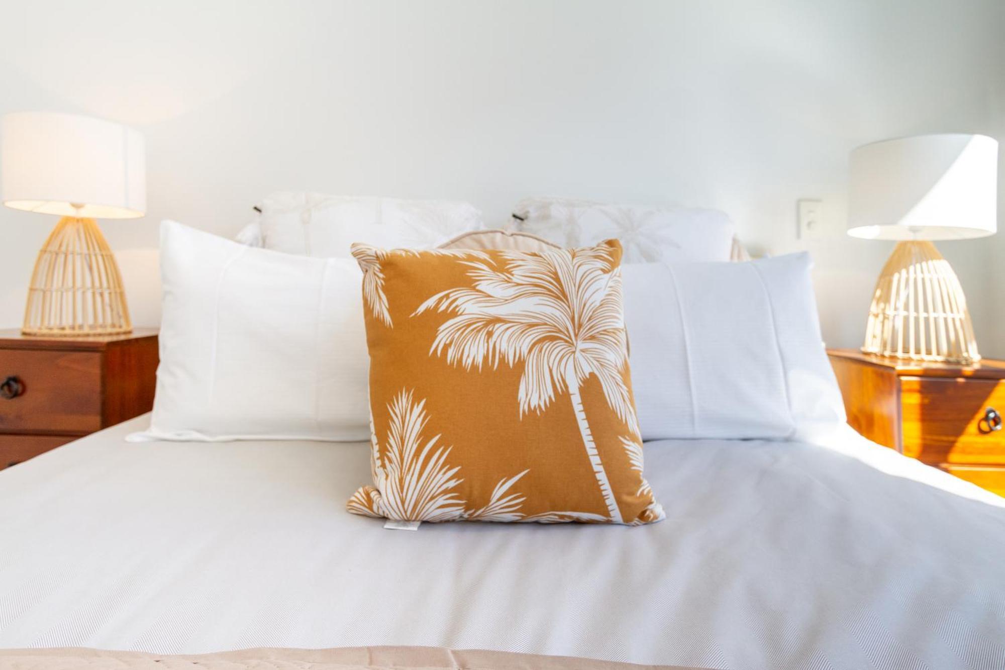 Escape On Cashel Street 2 Bed 2 Bath Apartment Christchurch
