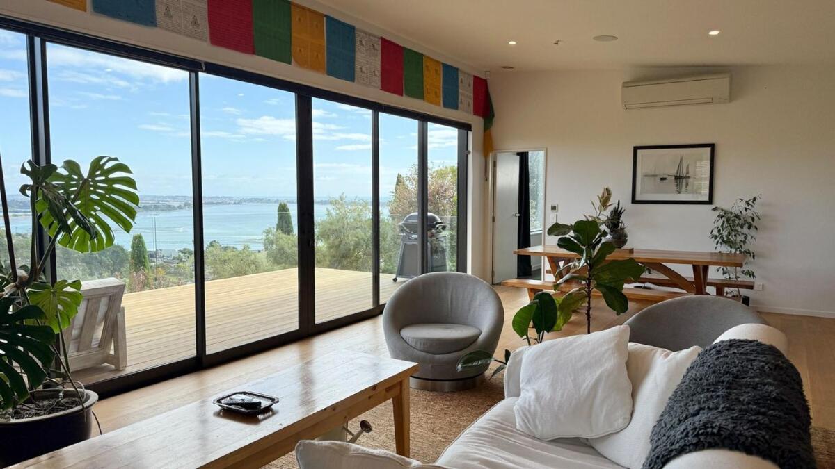 Luxury Retreat With Ocean Views, Sauna & Plunge